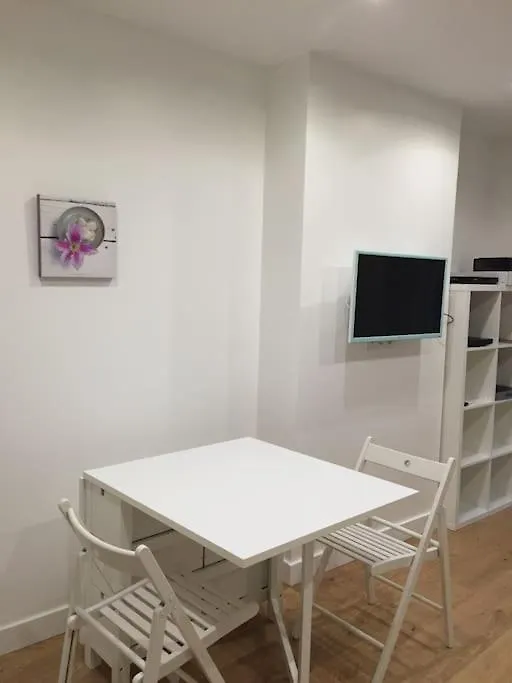 Apartment 5e Quartier Latin 2 Pieces En Bail Mobilite
